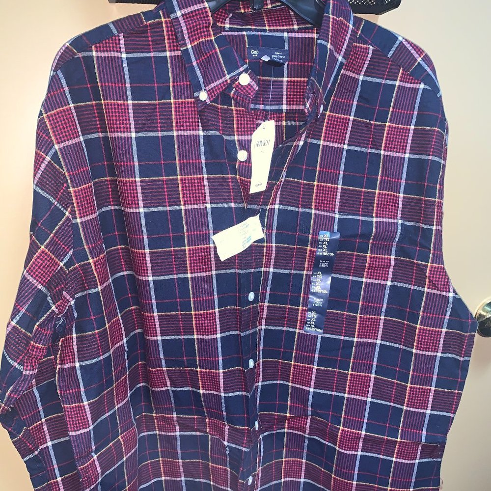 Size X-Large Gap Plaid Button Up New With Tags
